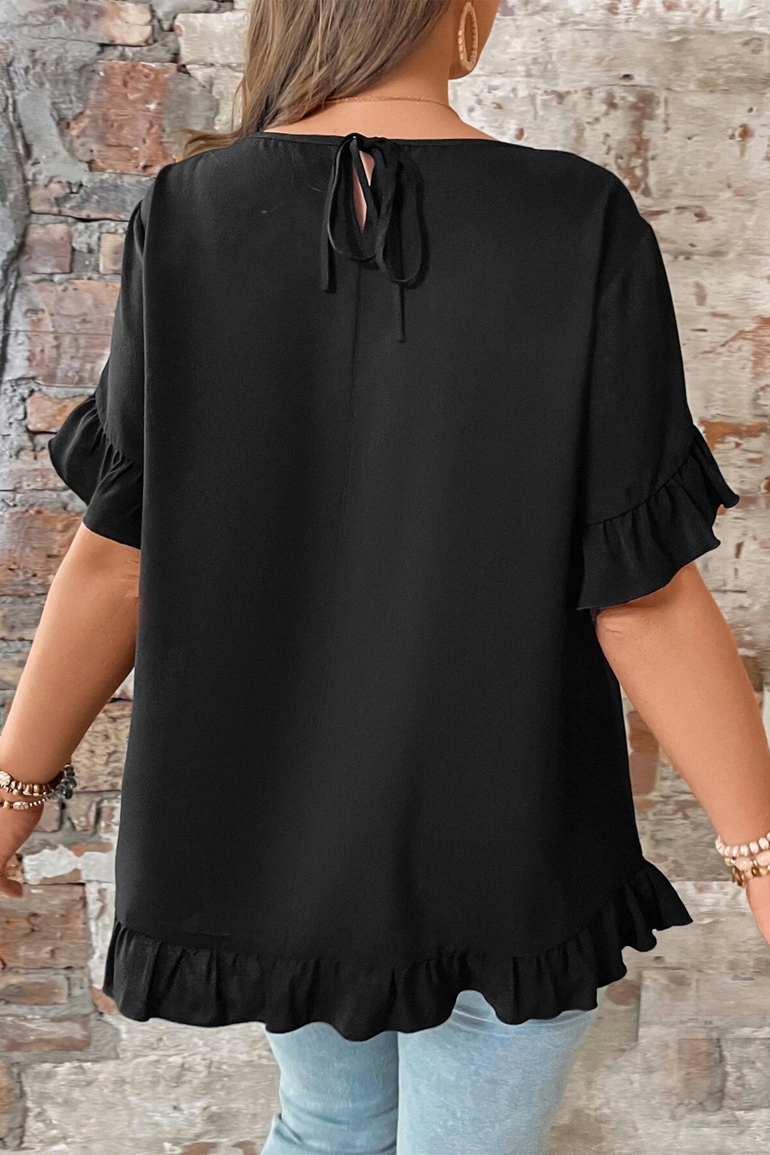 Black Solid Color Ruffle Trim Petal Sleeve Plus Size Tee