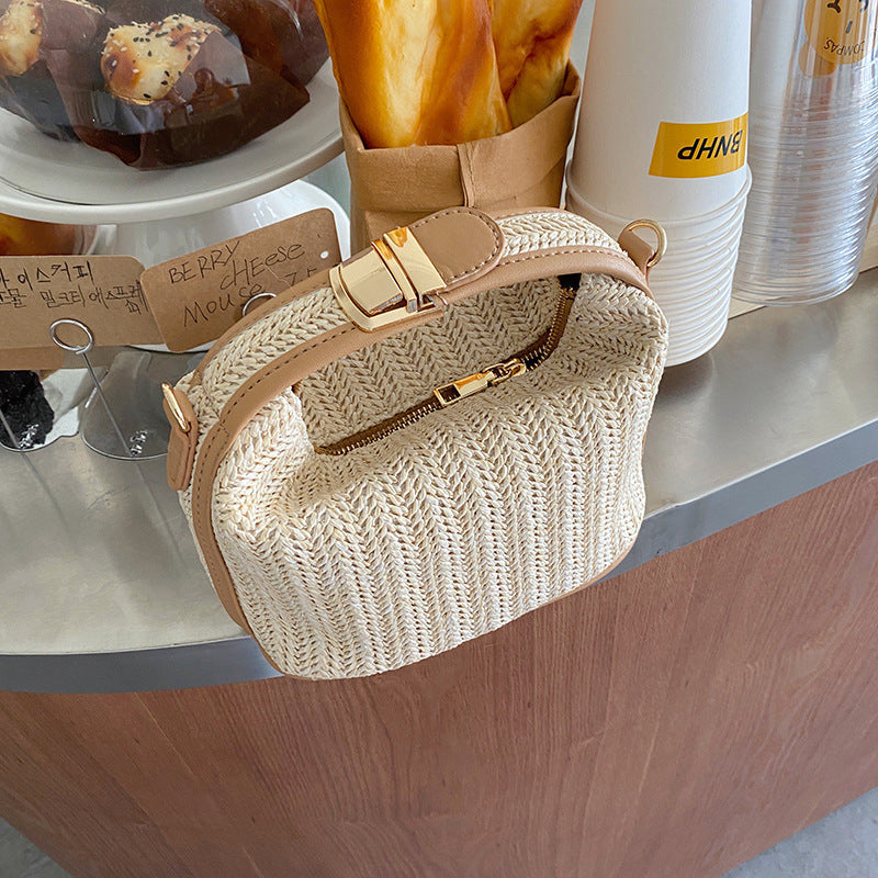 SolunaWeave™ – Urban Straw Zip Bag