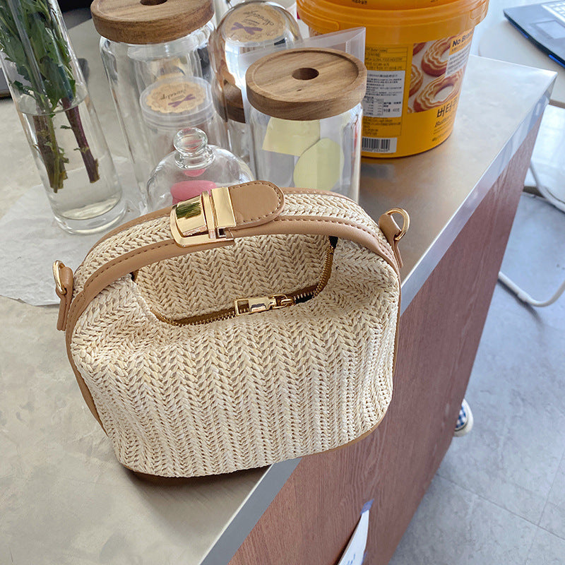 SolunaWeave™ – Urban Straw Zip Bag
