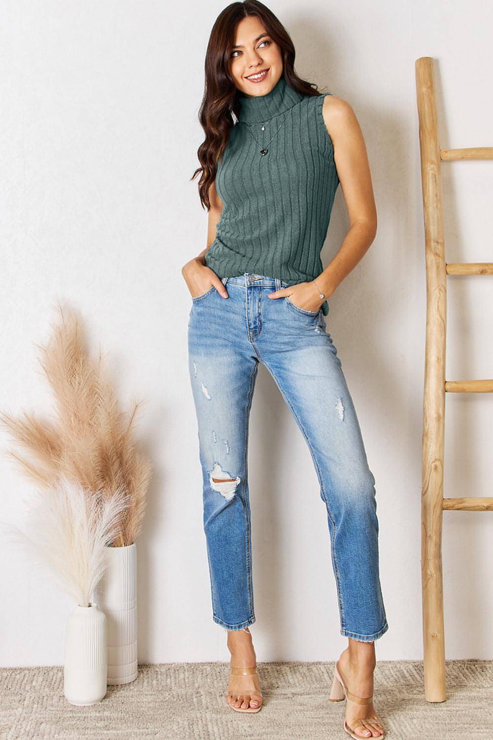 Camiseta básica de cuello alto acanalada de talla grande de Bae
