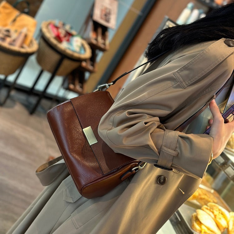SolunaLuxe™ – Heritage Grace Shoulder Bag