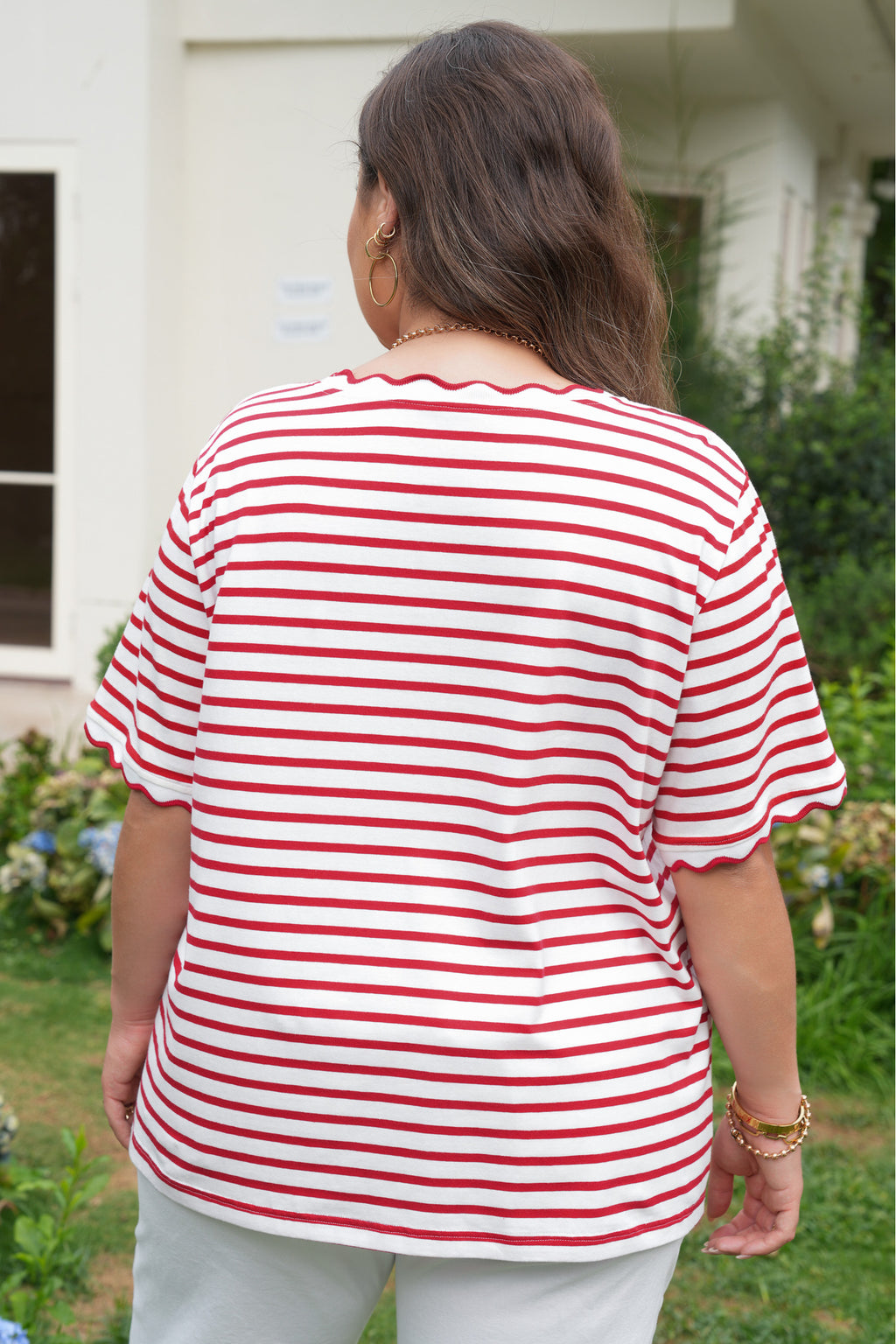Red Stripe Plus Size Scalloped Trim Round Neck Short Sleeve Top
