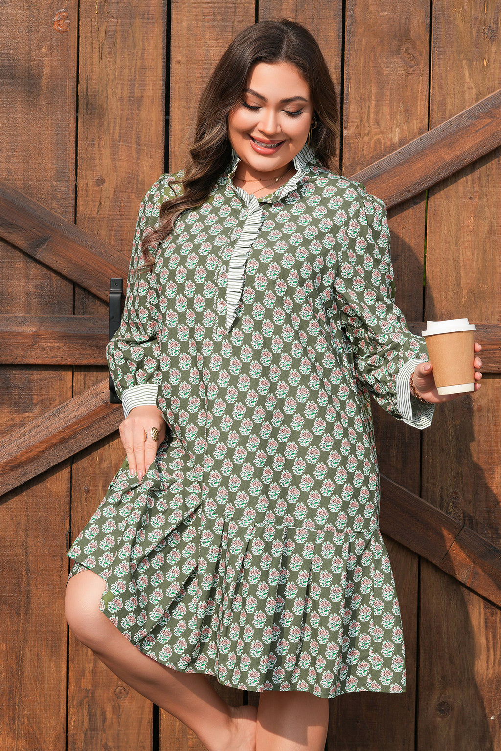 Green Contrast Striped Frilled Collar 3/4 Sleeve Plus Size Floral Dress