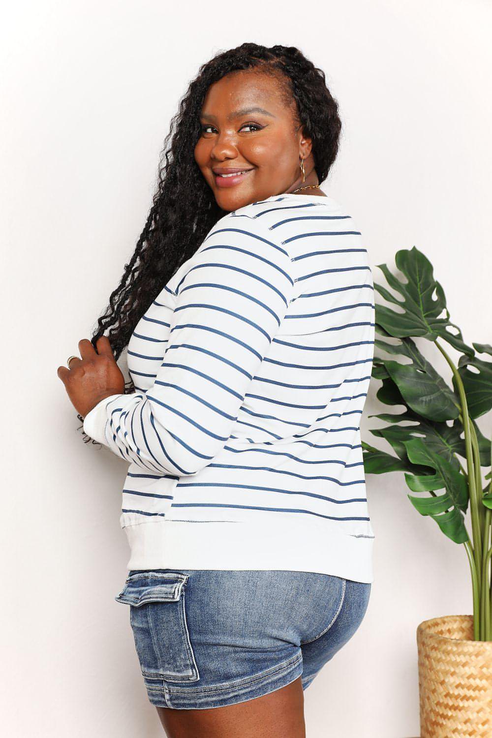 Blusa de cuello redondo y manga larga a rayas Double Take