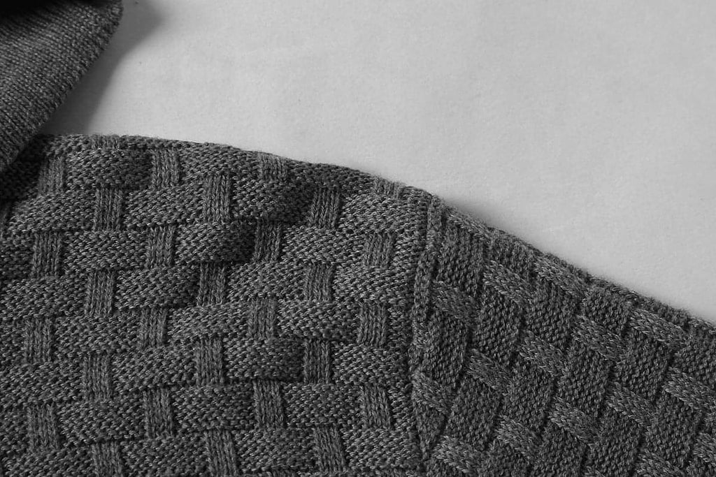 Un suéter con capucha para hombre
