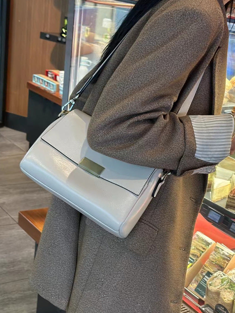 SolunaLuxe™ – Heritage Grace Shoulder Bag