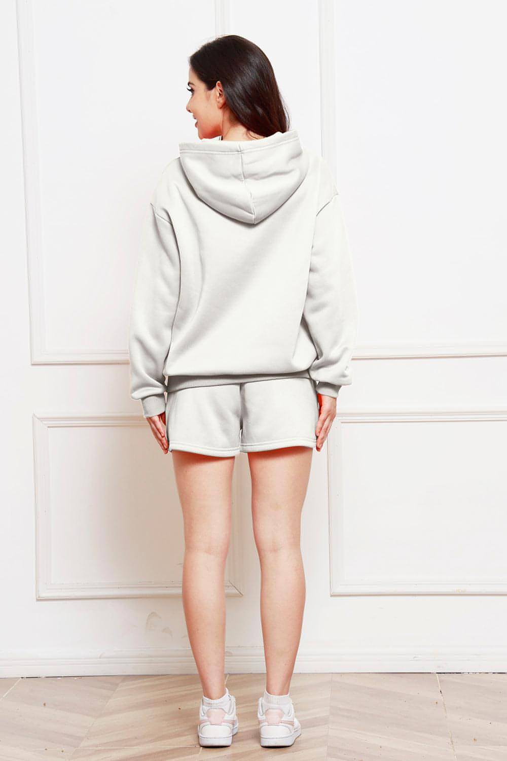 Set aus Kapuzenpullover mit überschnittenen Schultern und langärmeliger Hose