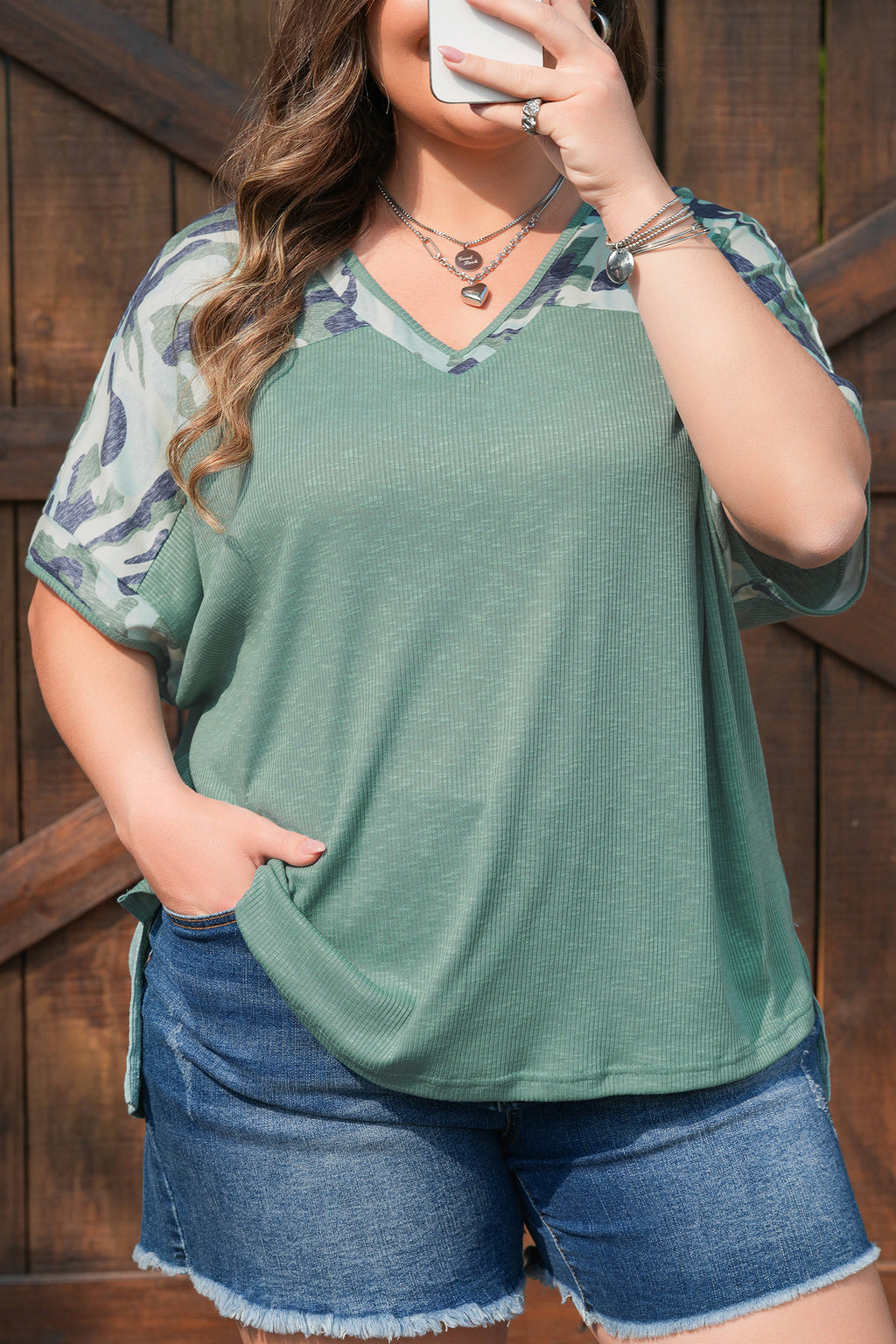 Mist Green Ribbed Camouflage Patchwork Plus Size V Neck Tee