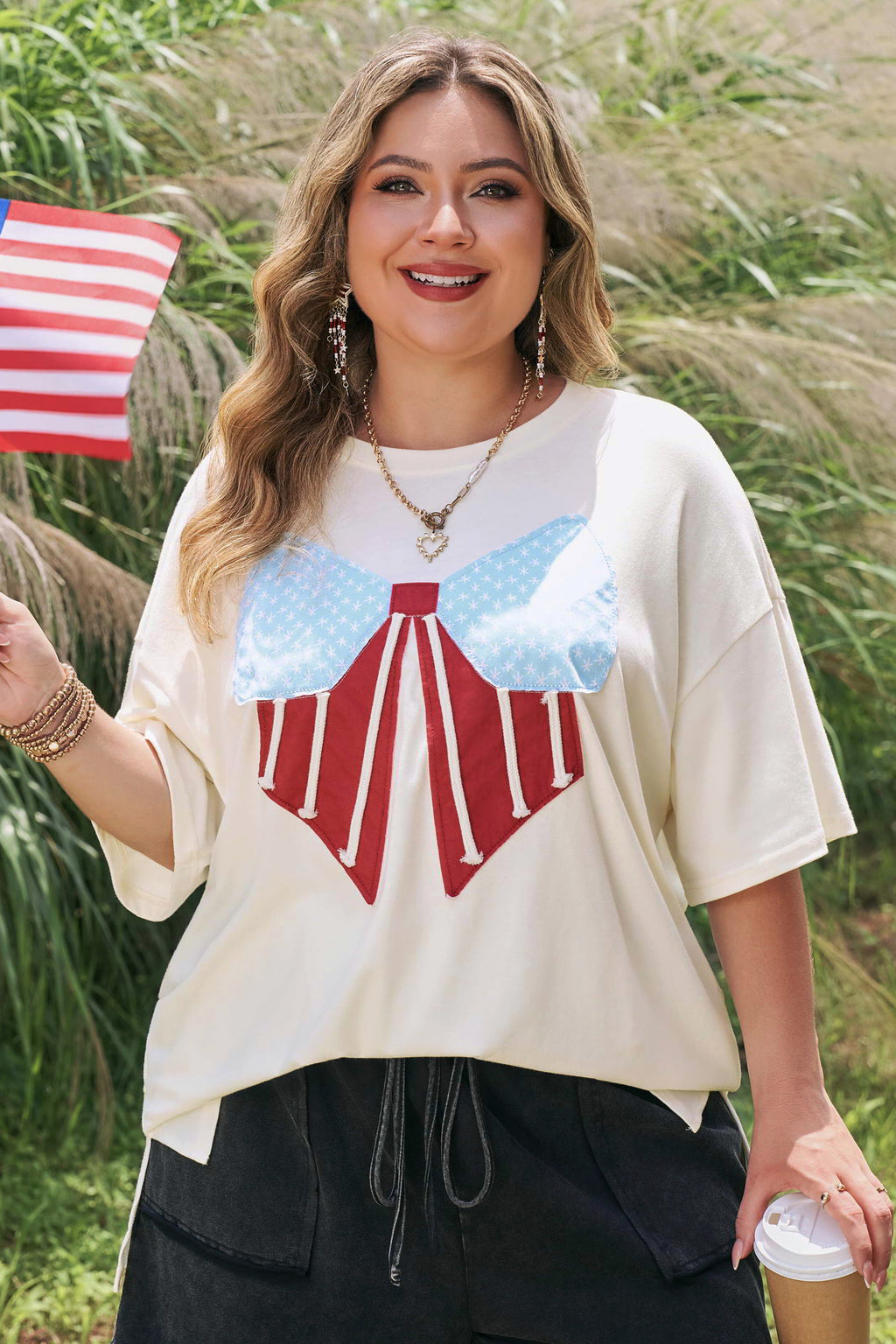 White Distressed Flag Bow Patched Plus Size T Shirt