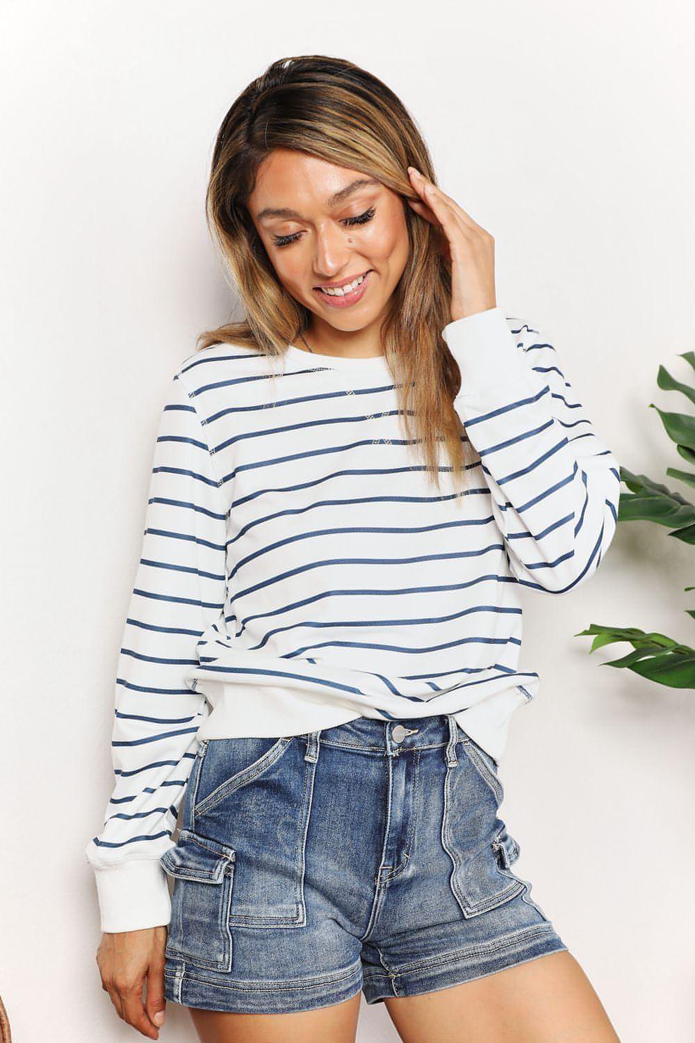 Blusa de cuello redondo y manga larga a rayas Double Take