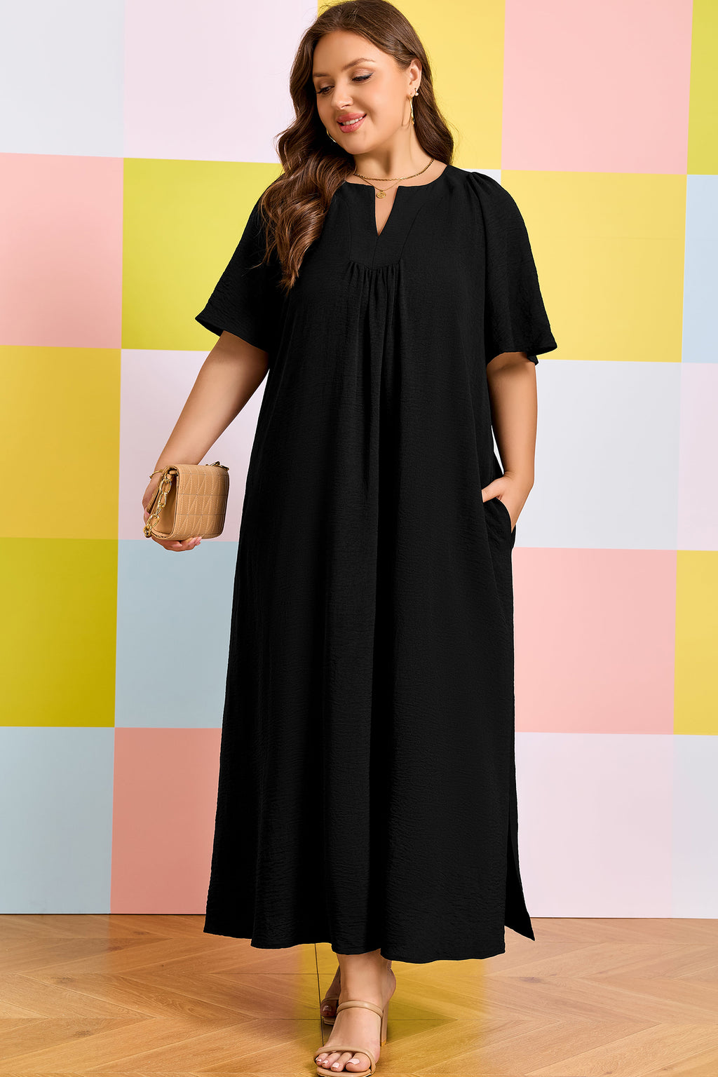 Black Plus Size Solid Color Notched Neck Short Sleeve Loose Dress
