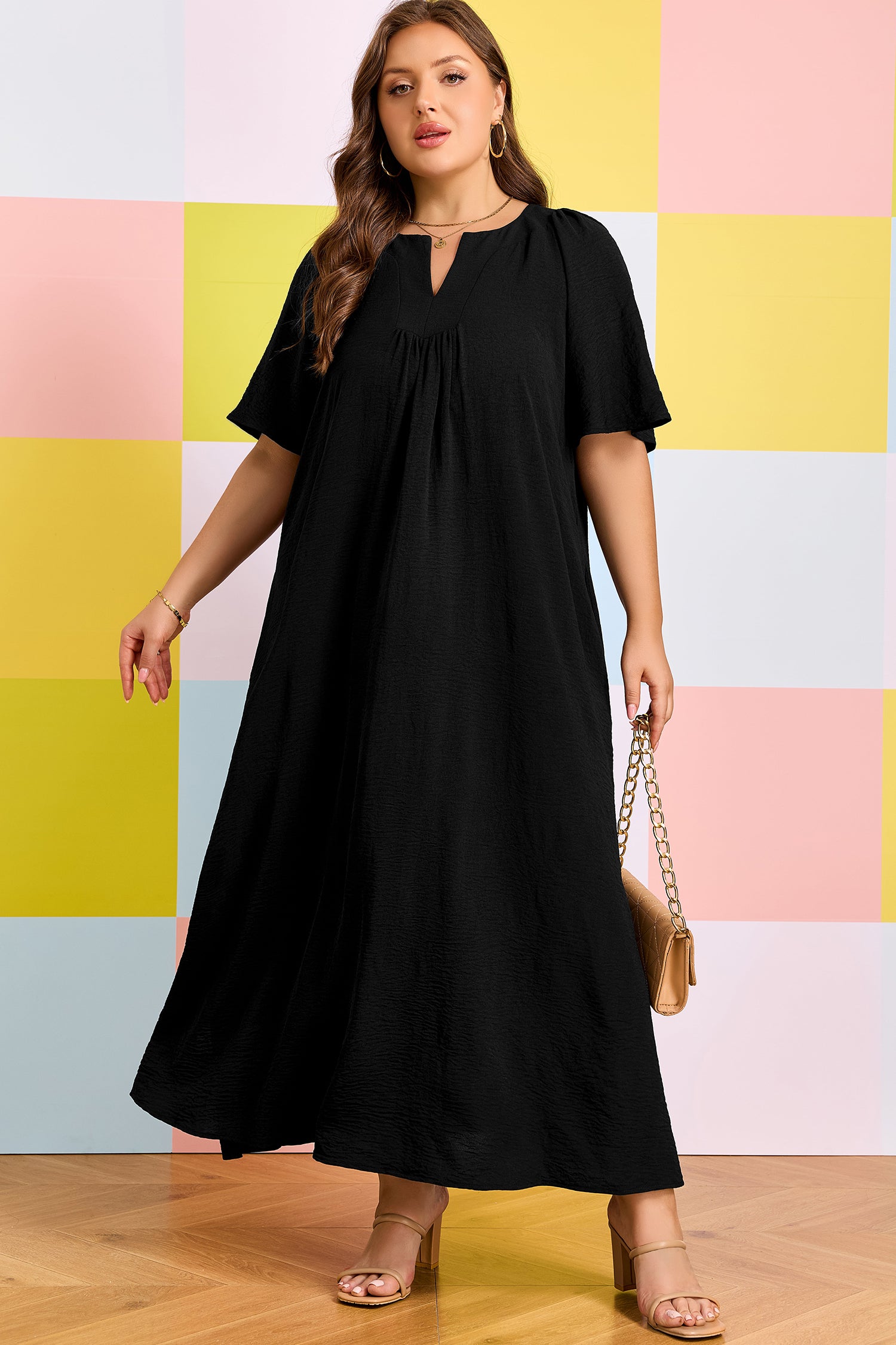 Black Plus Size Solid Color Notched Neck Short Sleeve Loose Dress