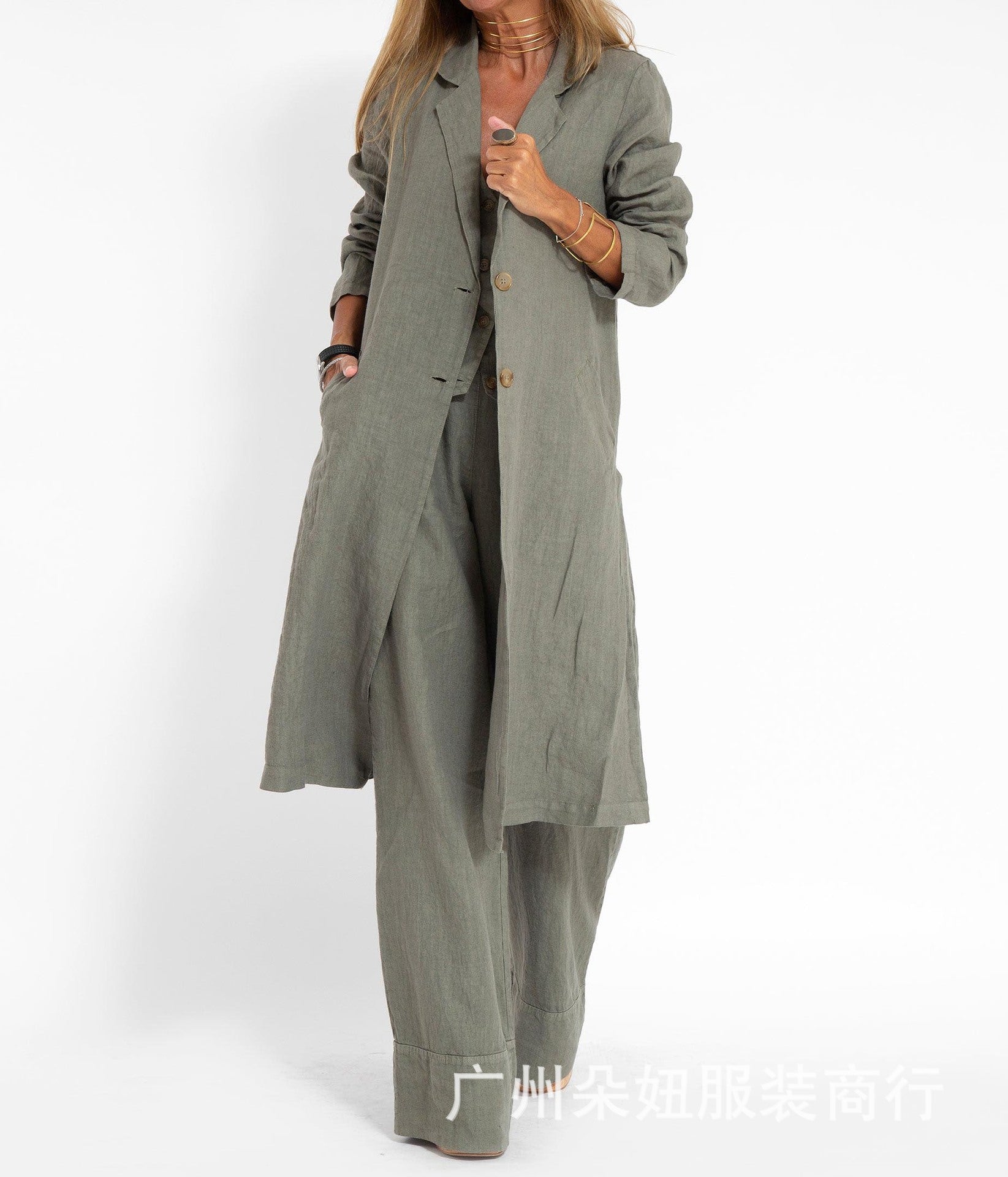 Nerazzurri Wool Padded Shoulder Coat – Timeless Style & Modern Comfort