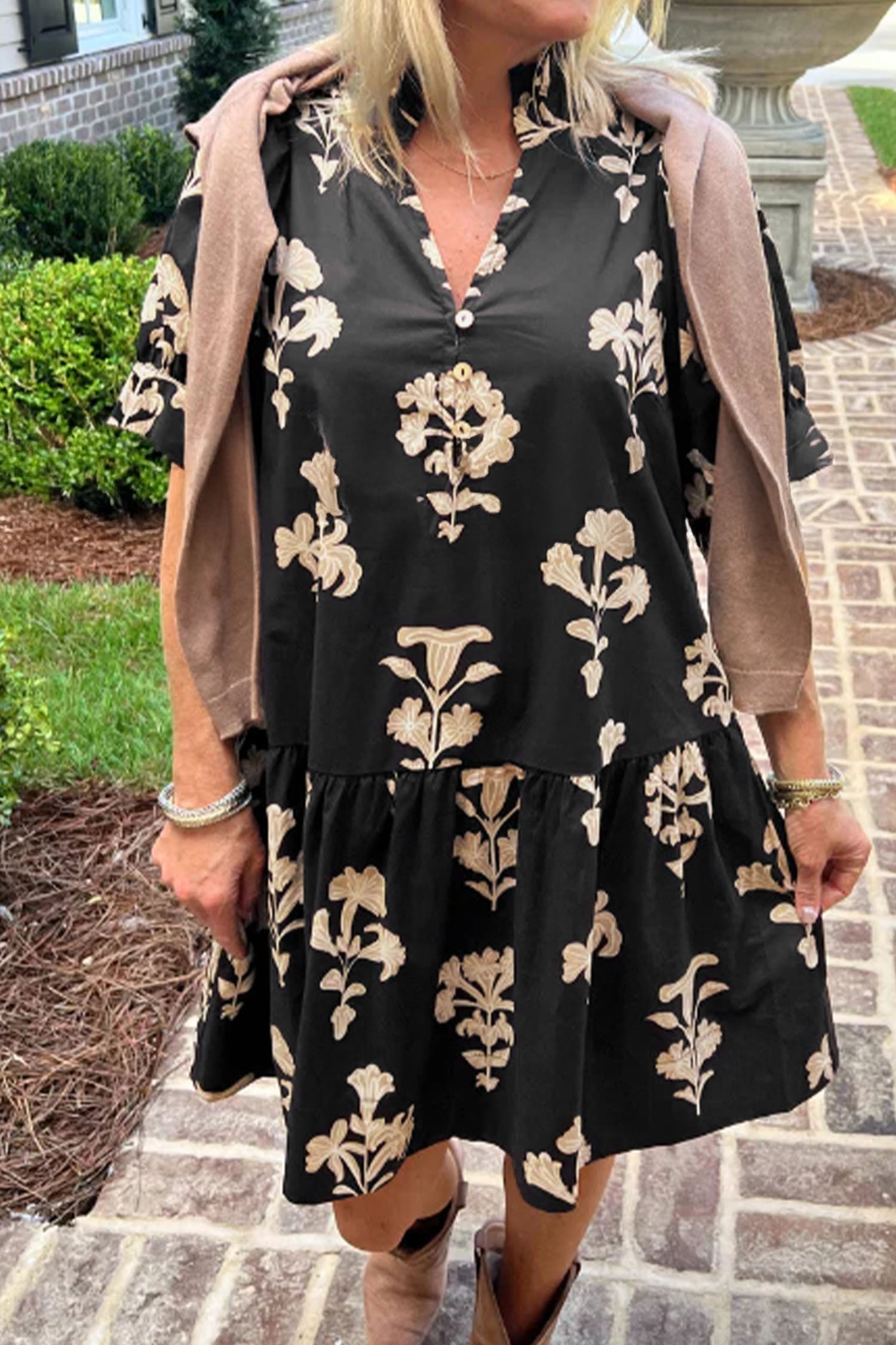 Black Frilled V Neck Puff Short Sleeve Floral Mini Dress