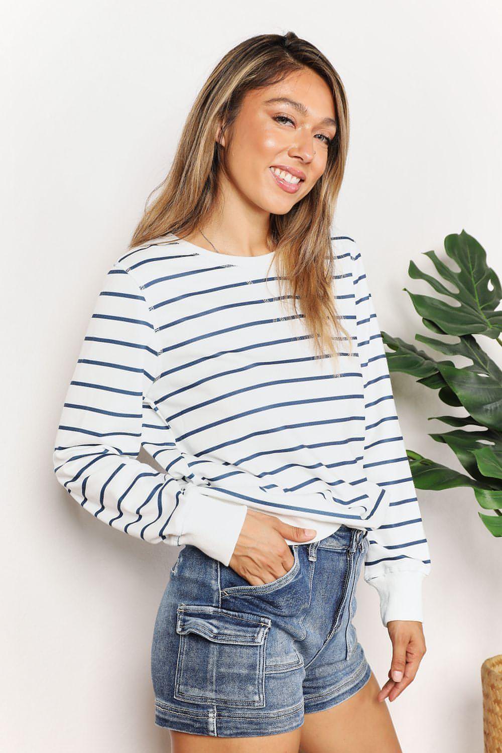 Blusa de cuello redondo y manga larga a rayas Double Take