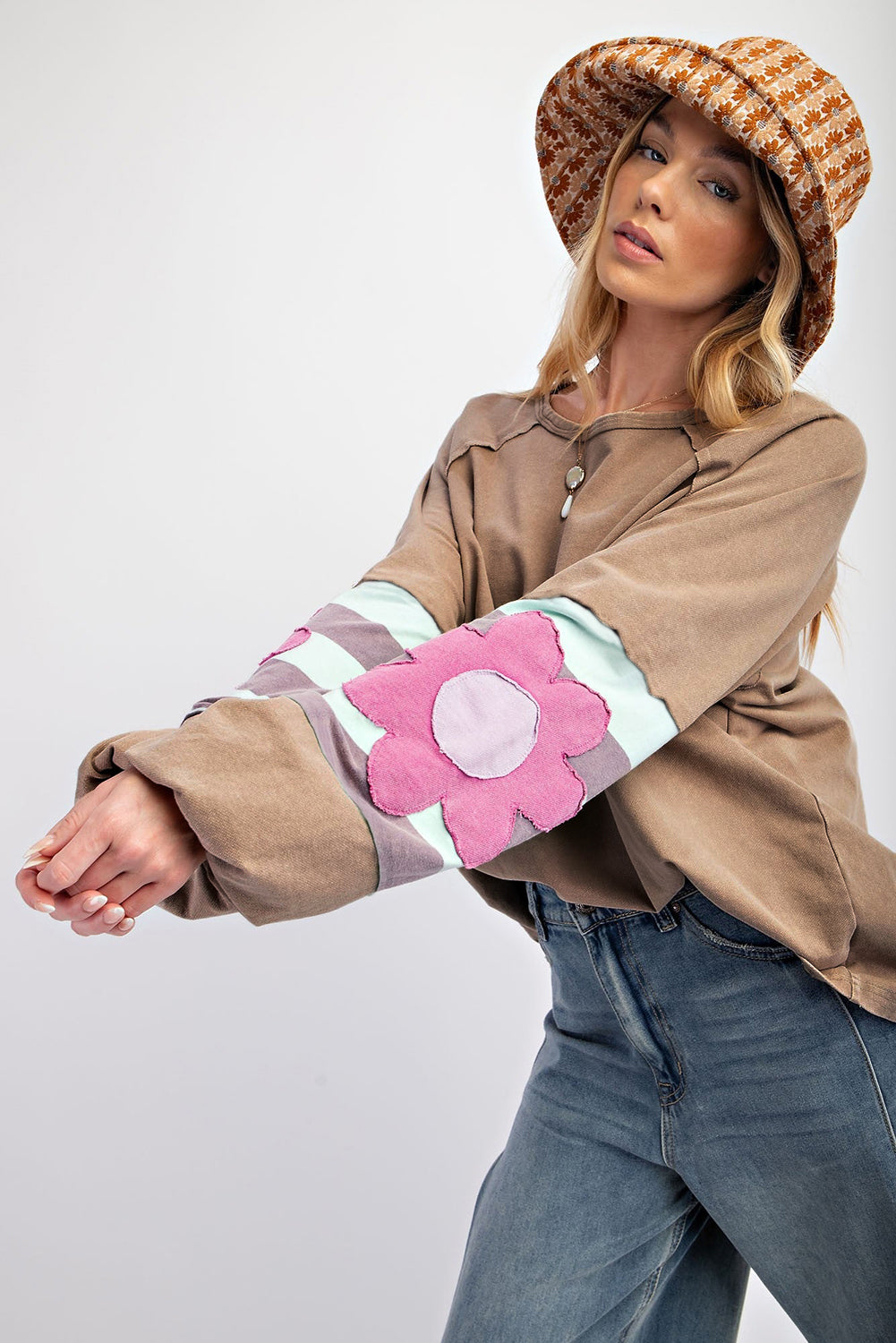 Light French Beige Plus Size Flower Striped Patchwork Puff Sleeve Loose Sweatshirt
