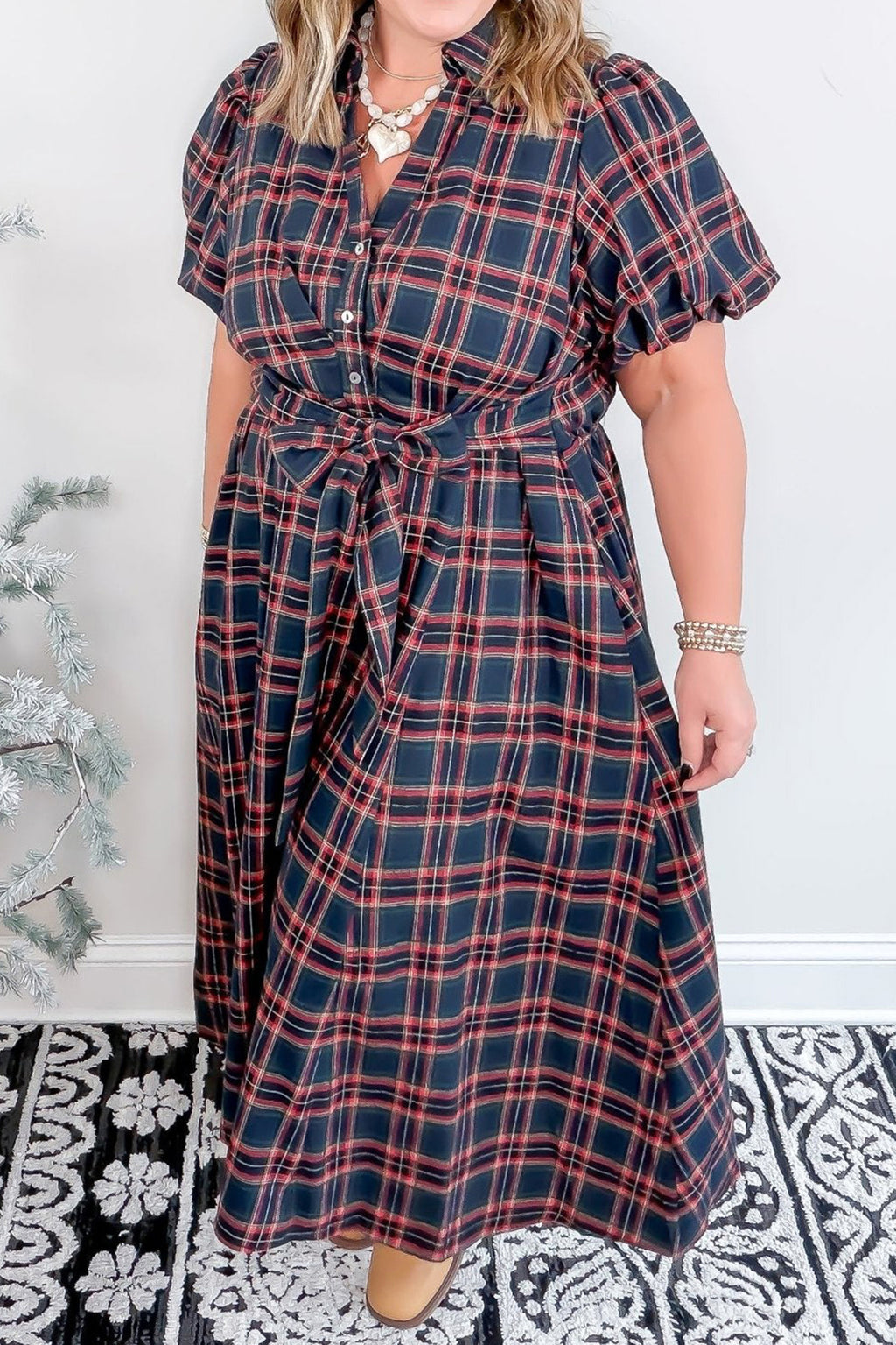 Black Plaid V Neck Belted Waist Short Sleeve Plus Size Dress