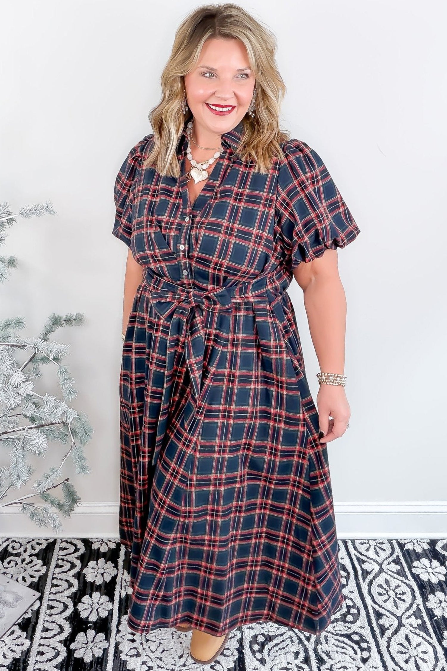 Black Plaid V Neck Belted Waist Short Sleeve Plus Size Dress
