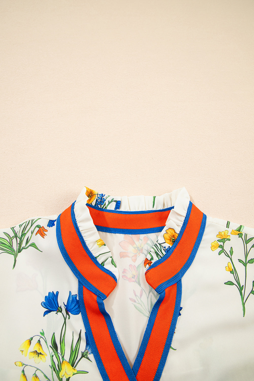 White Floral Short Puff Sleeve Contrast V Neck Print Blouse