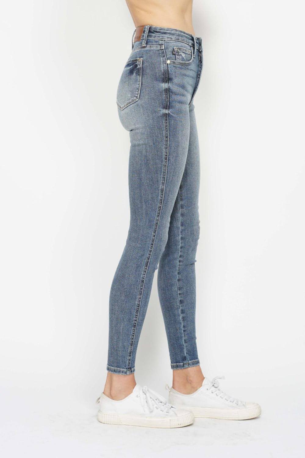 Judy Blue Full størrelse Magekontroll Kontrastvask Skinny Jeans