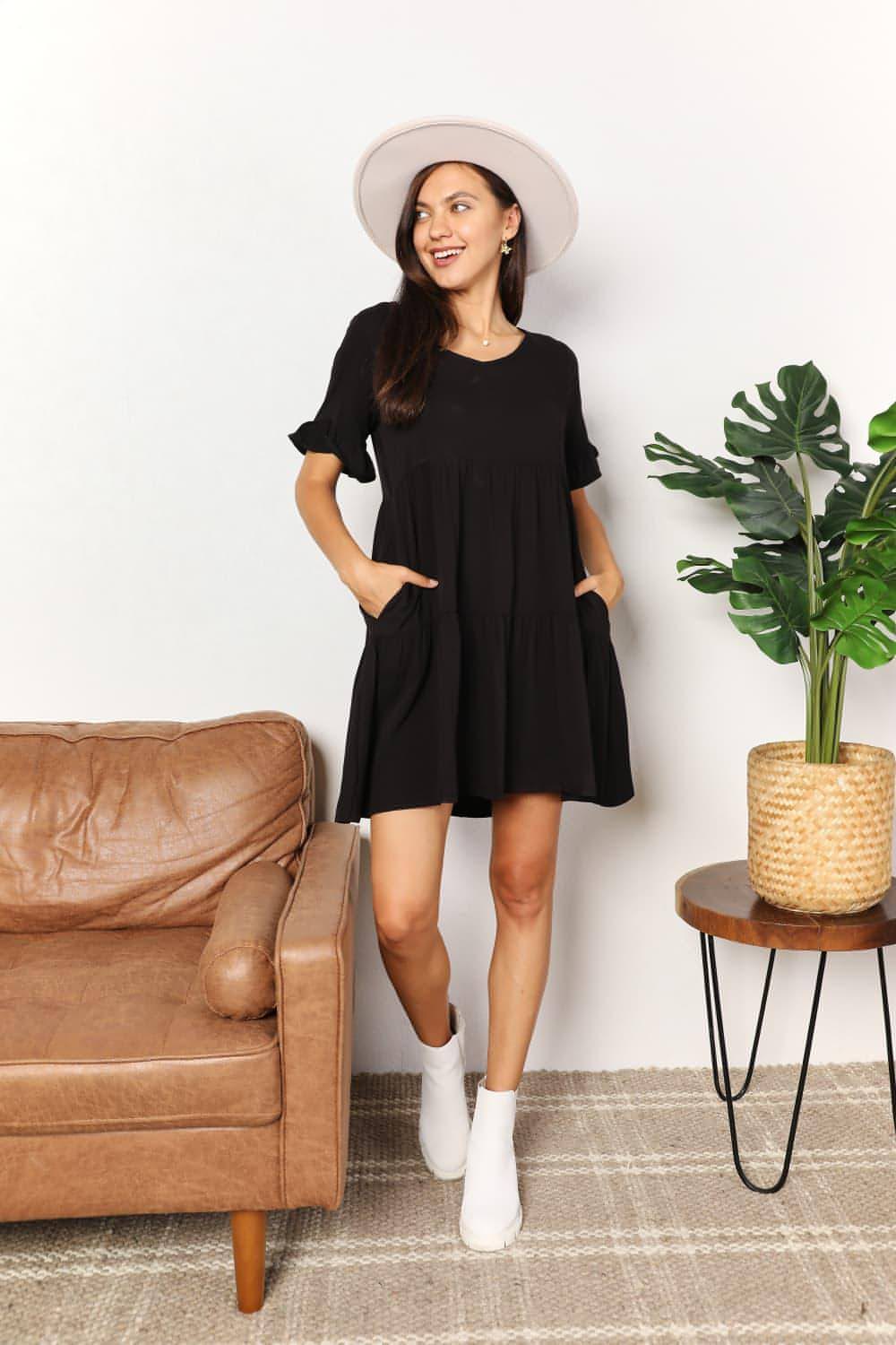 Vestido con escote en V y mangas con volantes de Mandy