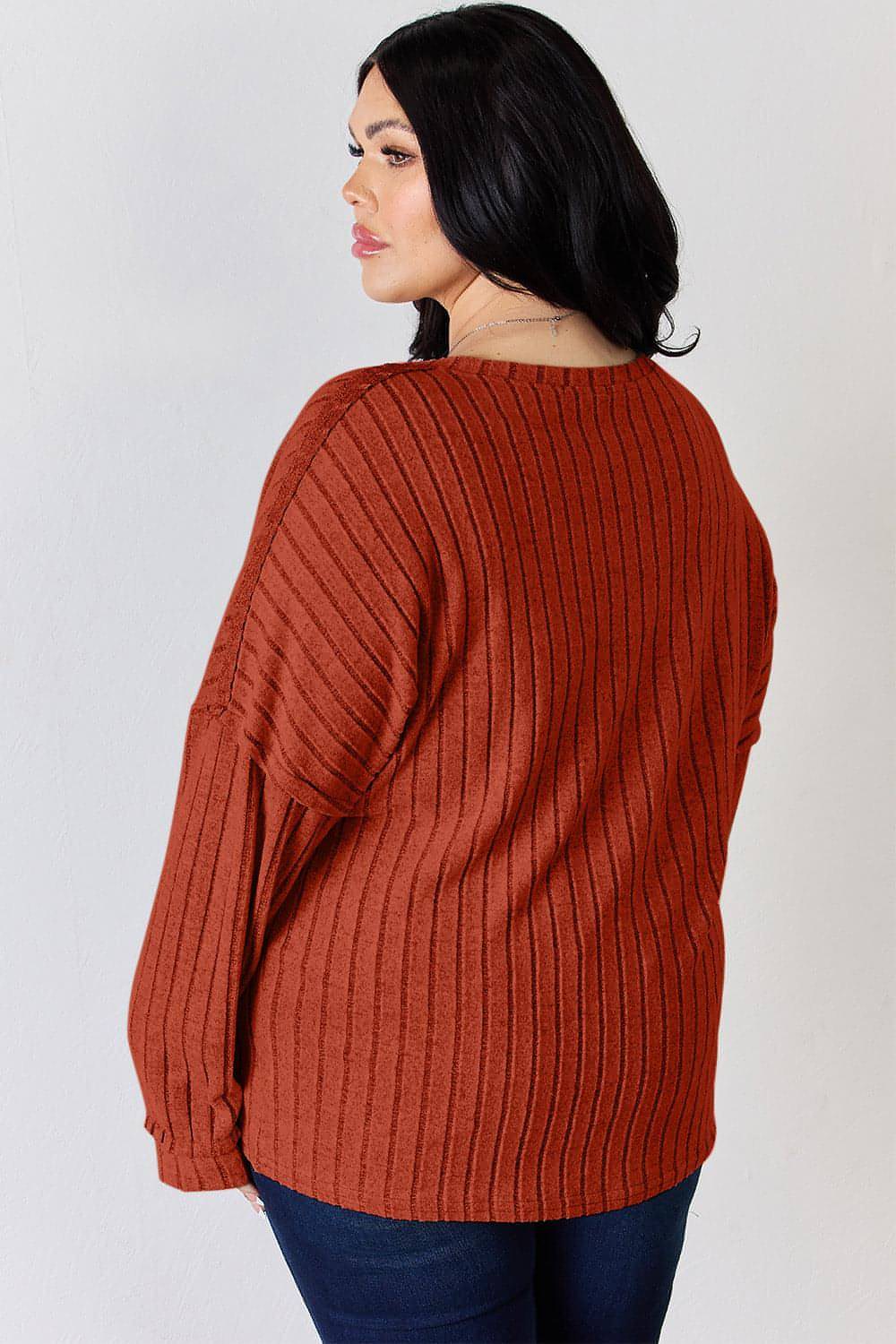 Camiseta básica de manga larga con botones y canalé de talla grande de Bae