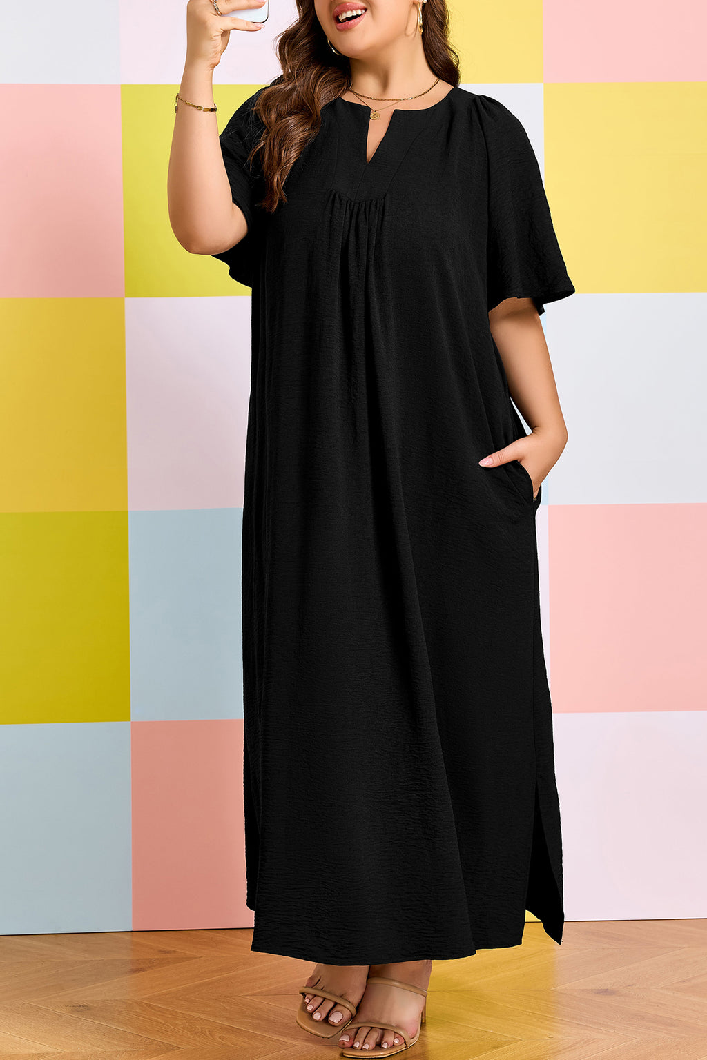 Black Plus Size Solid Color Notched Neck Short Sleeve Loose Dress