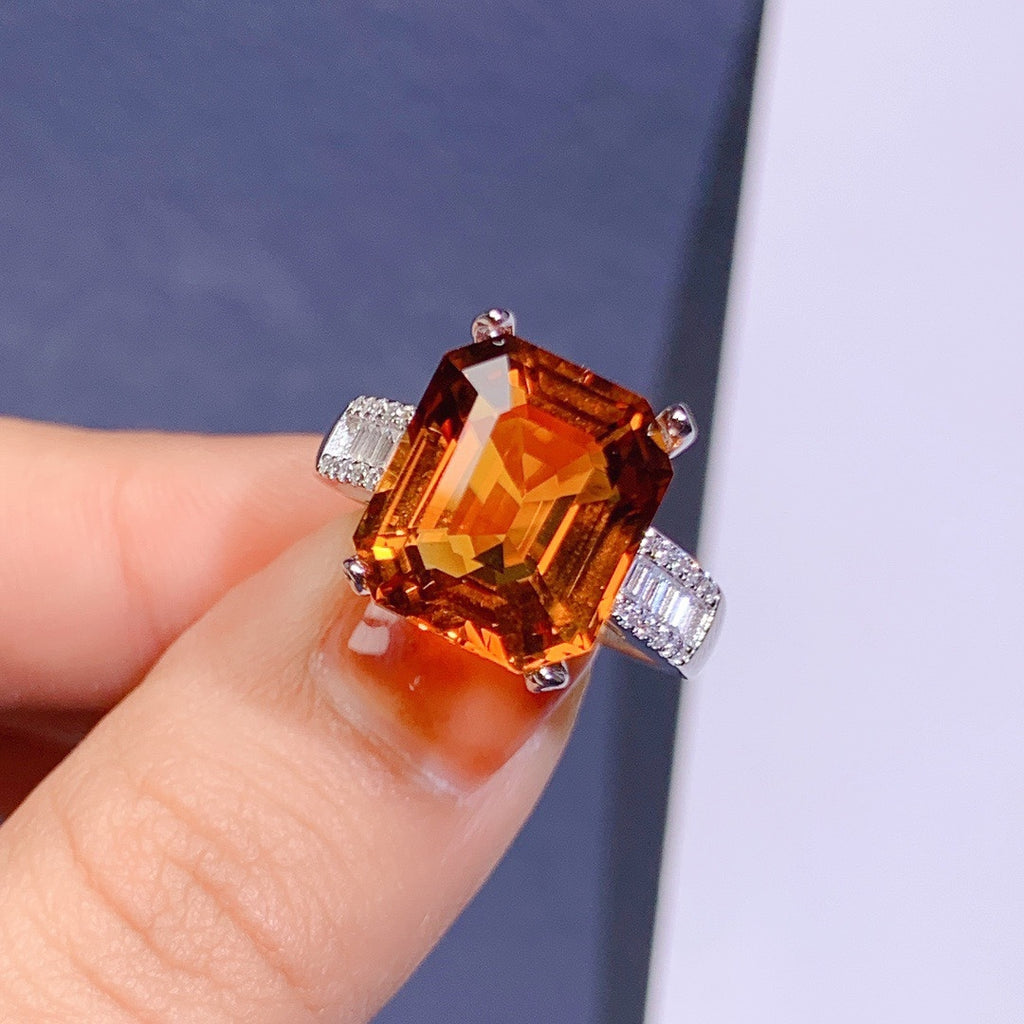 Large GrLuxeJewels™ – FireCrown Citrine Ring