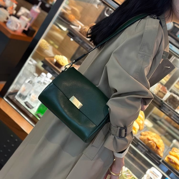 SolunaLuxe™ – Heritage Grace Shoulder Bag
