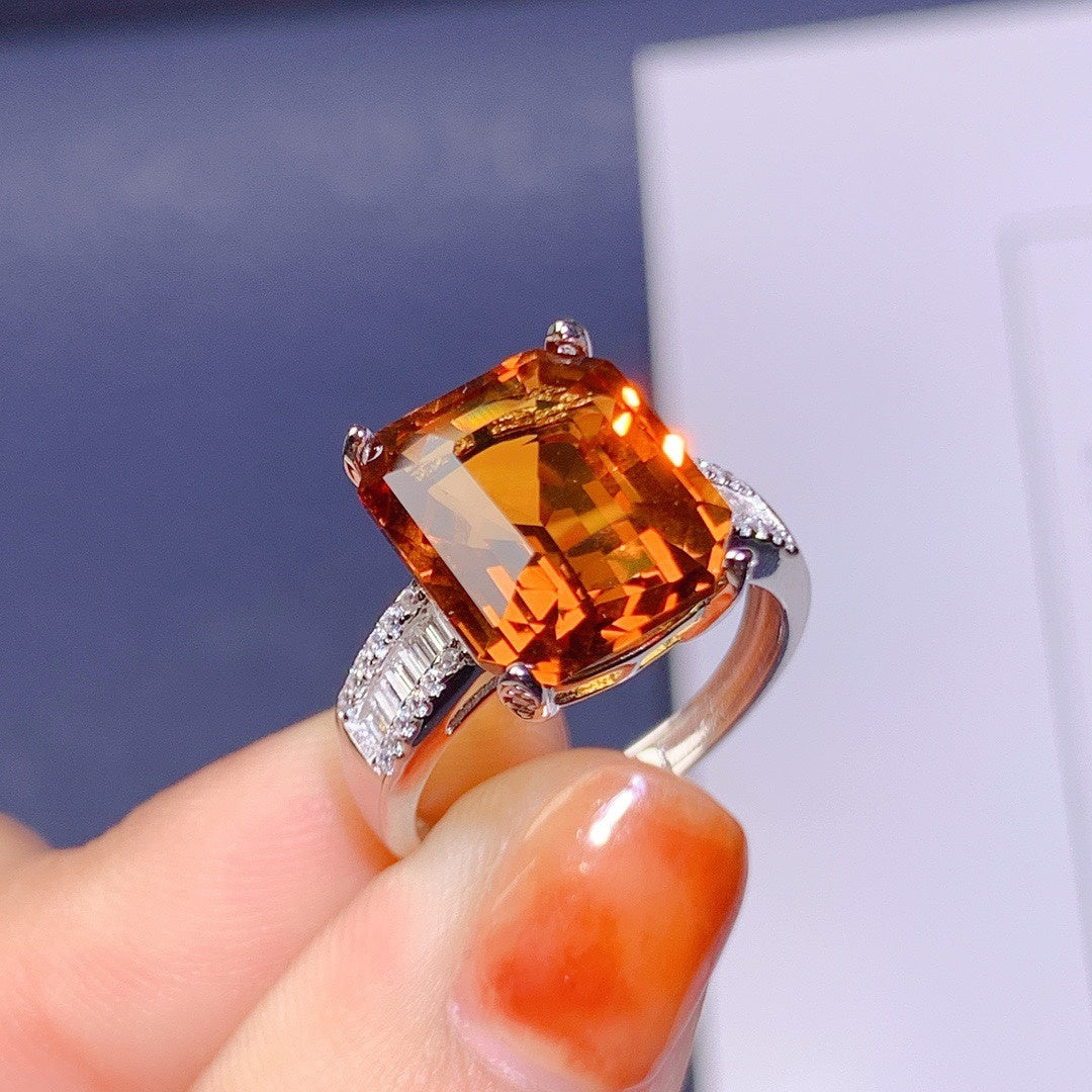 Large GrLuxeJewels™ – FireCrown Citrine Ring