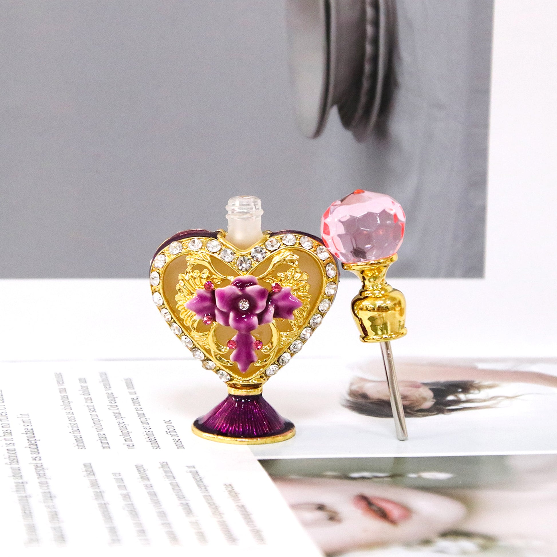 Magical 4ml Small Heart-shaped Hand Painting Flower Rhinestone-embedded Perfume Bottle - enhanced image 1