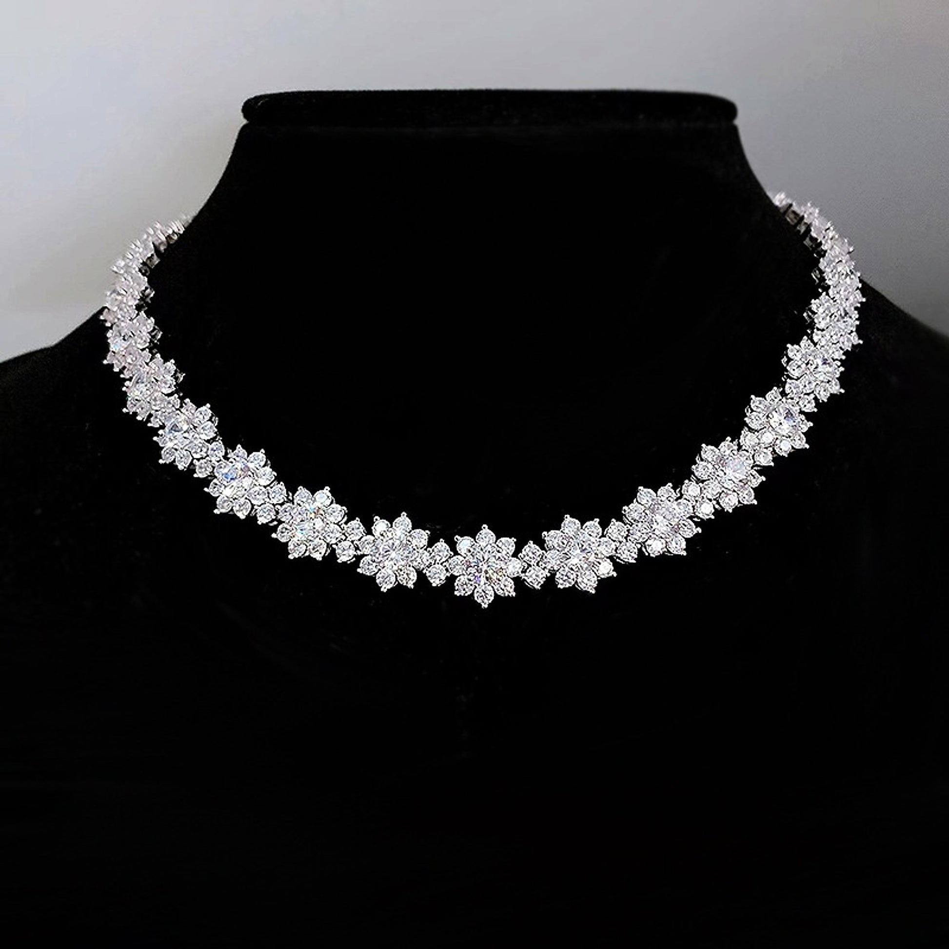 925 Silver High Carbon Diamond Sunflower Collarbone Chain - enhanced image 1