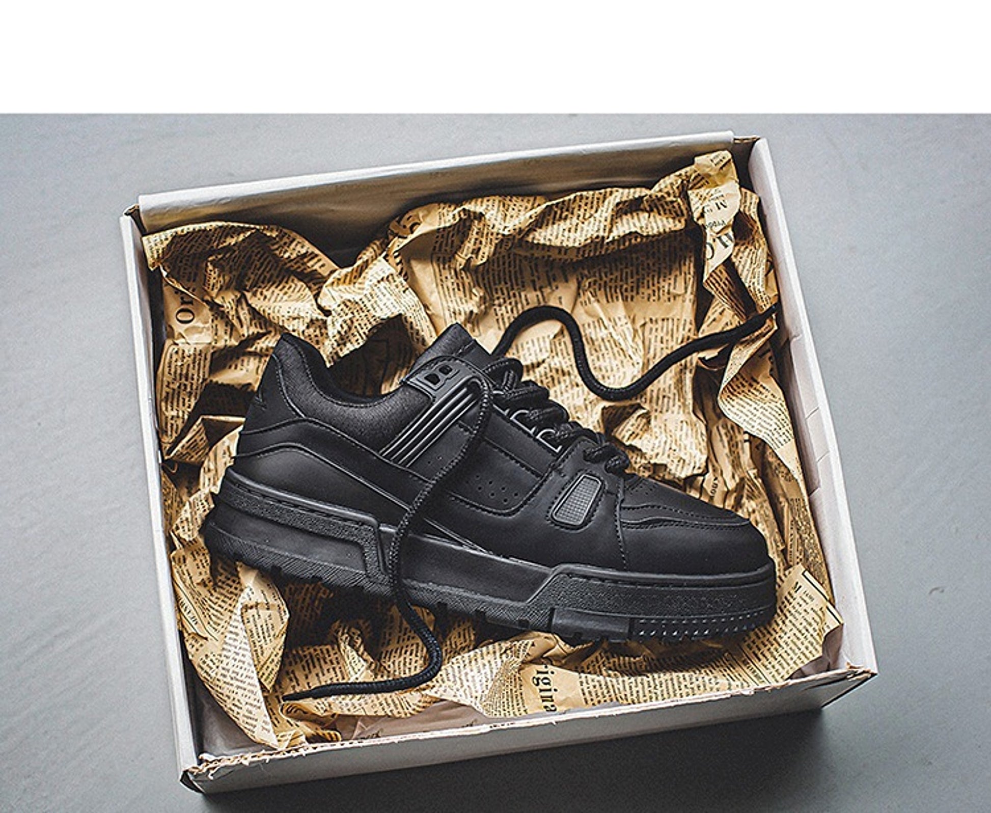 Black American Retro Platform Sports Board Shoes - enhanced image 1