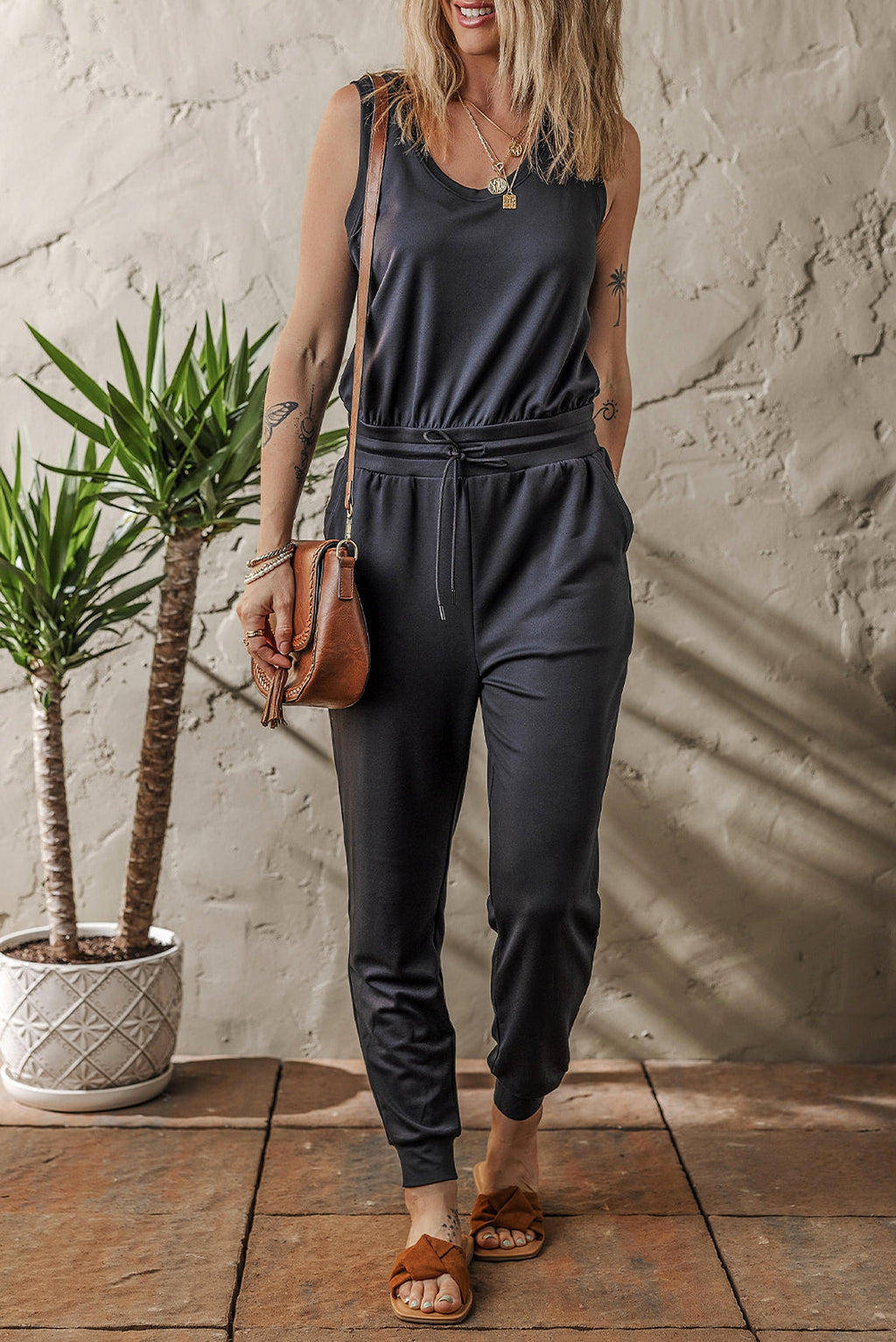 Black Casual Tank Style Tie Waist Pocketed Jogger Jumpsuit - enhanced image 1