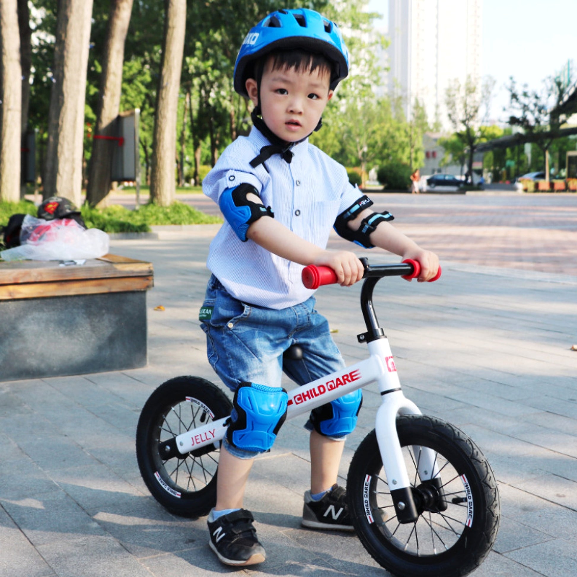 Children's Roller Skating Protective Gear Set Bicycle Riding Knee Pad Skateboard - enhanced image 1