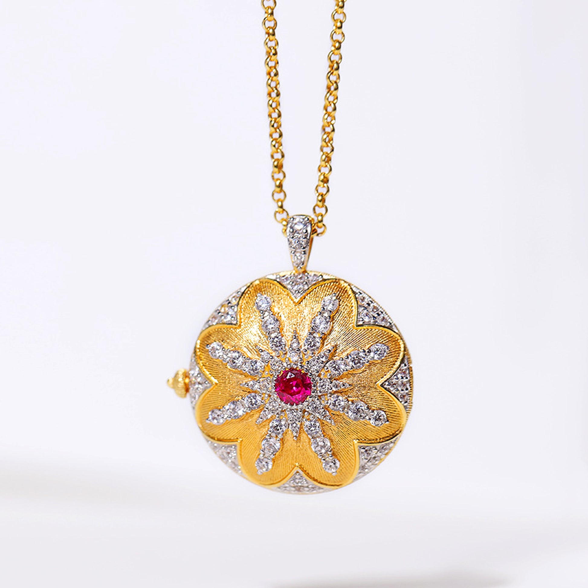 European American And Italian Craftsmanship Necklace Retro Palace Series - enhanced image 1