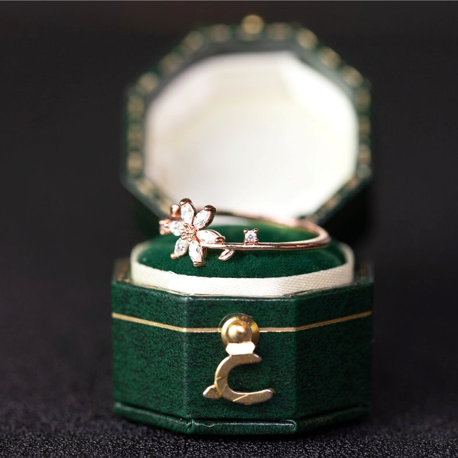 LuxeJewels™ – Art Deco Floral Diamond Ring in Gold & Platinum - enhanced image 1