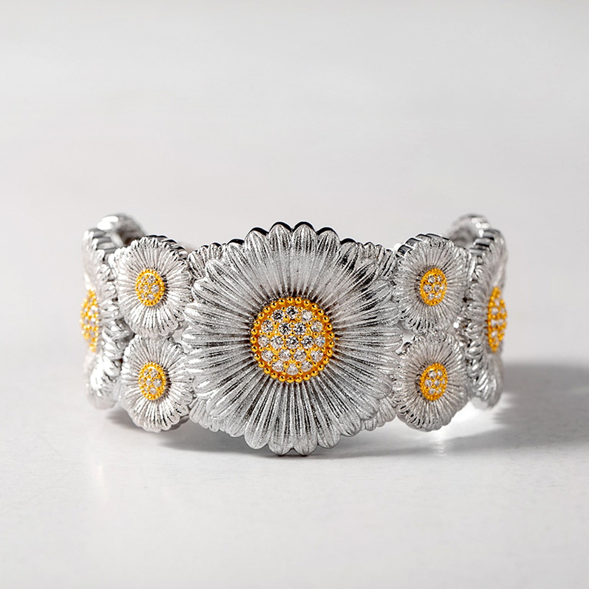 Italian Craftsmanship Vintage Lace Bracelet - enhanced image 1