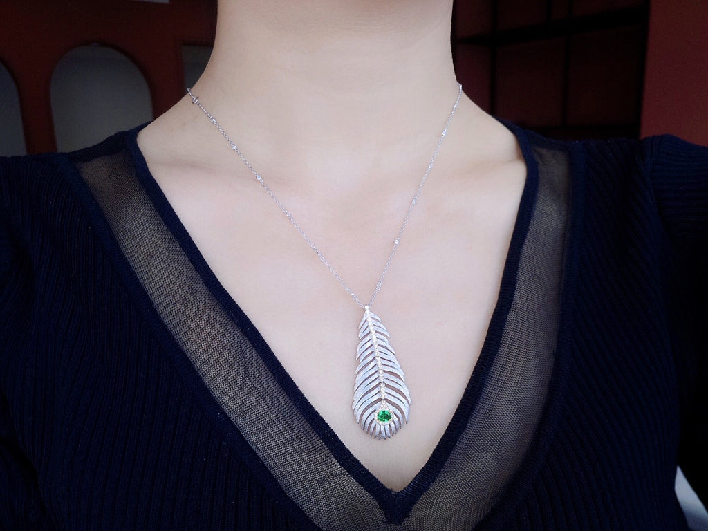 LuxeJewels™ –- 925 Silver Brushed Feather Pendant Necklace - enhanced image 1