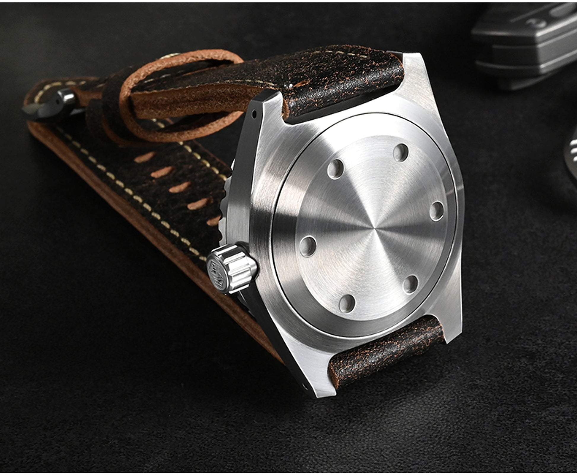 San Martin - Men's Stainless Steel Diving Automatic Mechanical Sports Watch - enhanced image 1