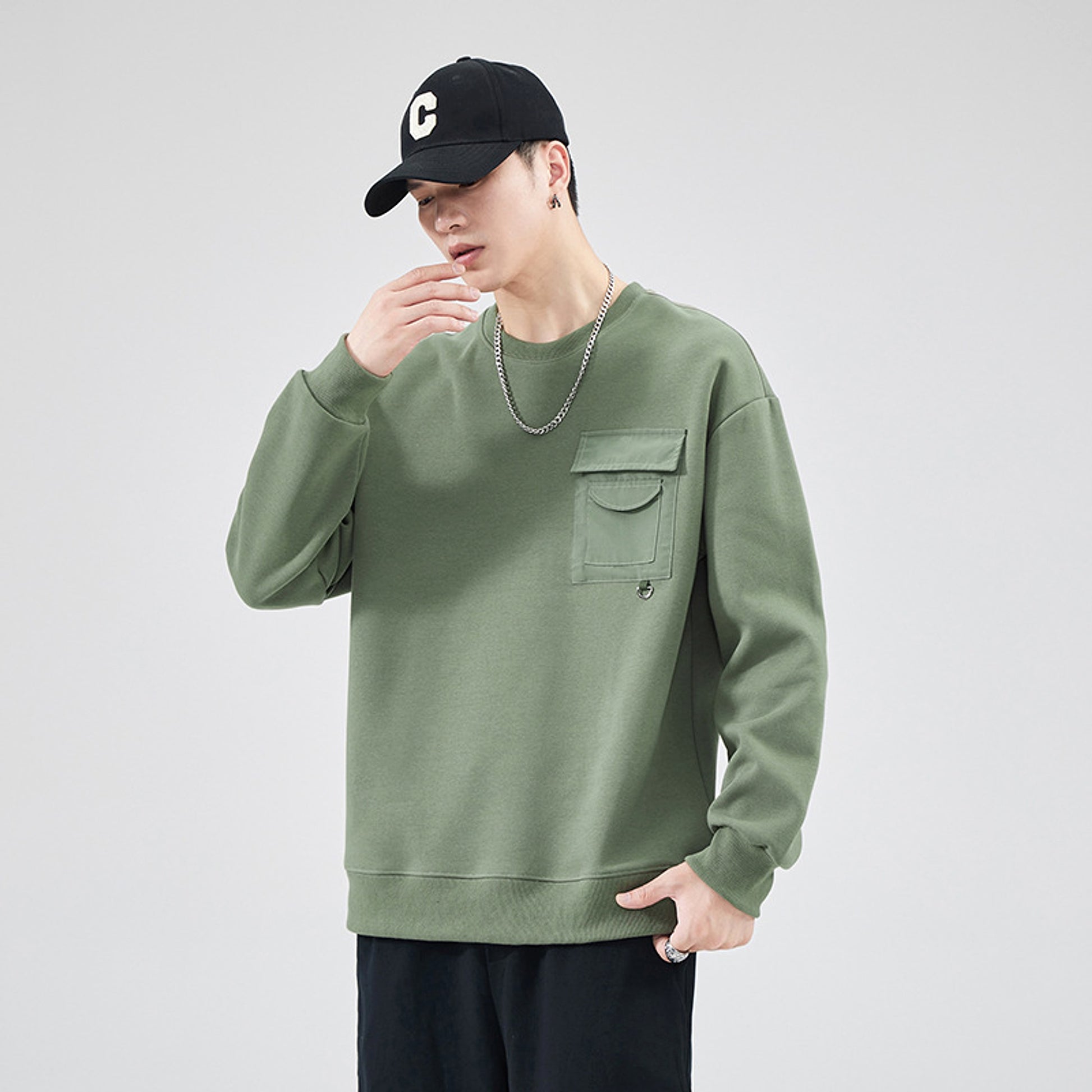 Men's Autumn Loose Round Neck Sweater - enhanced image 1