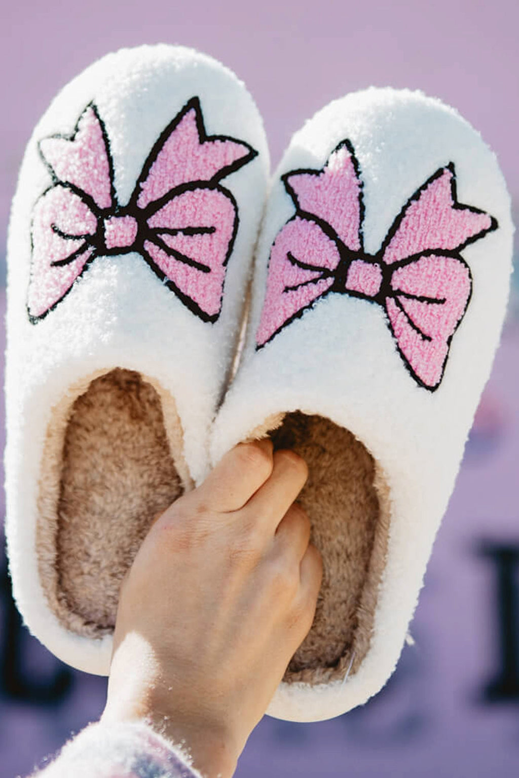White Cute Bowknot Pattern Fuzzy Winter Home Slippers - enhanced image 1