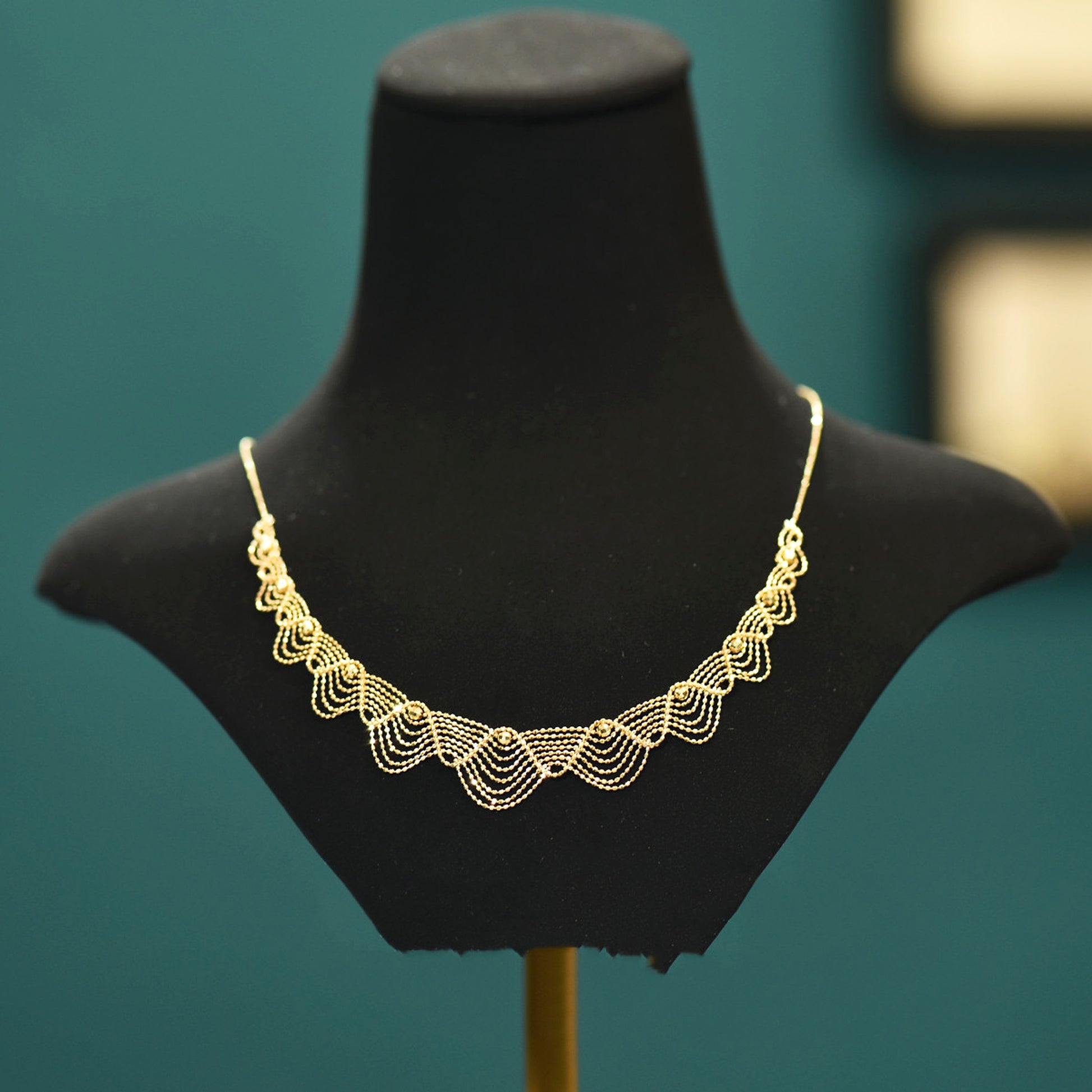Women's Fashion 18k Gold Lace Necklace - enhanced image 1