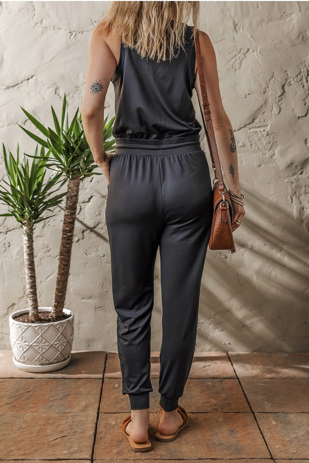 Black Casual Tank Style Tie Waist Pocketed Jogger Jumpsuit - enhanced image 2