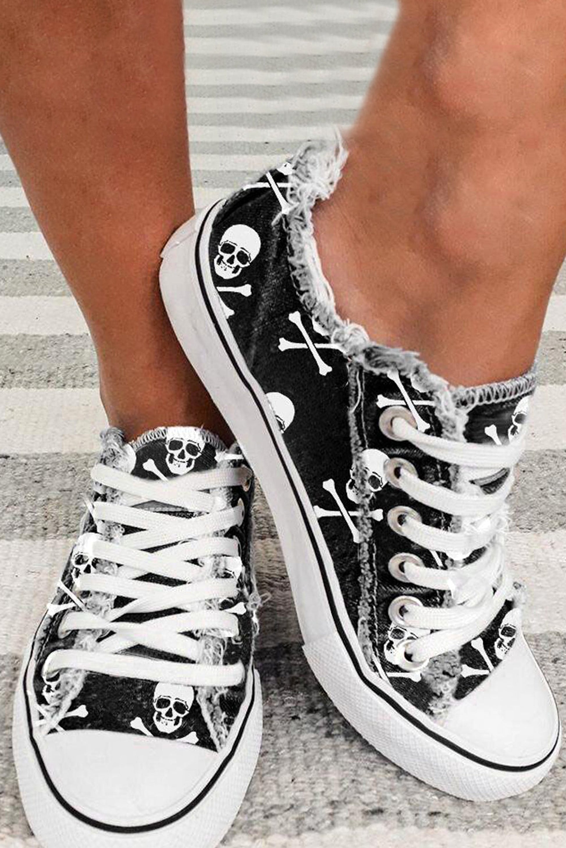 Black Skull Print Lace-up Canvas Sneakers - enhanced image 2