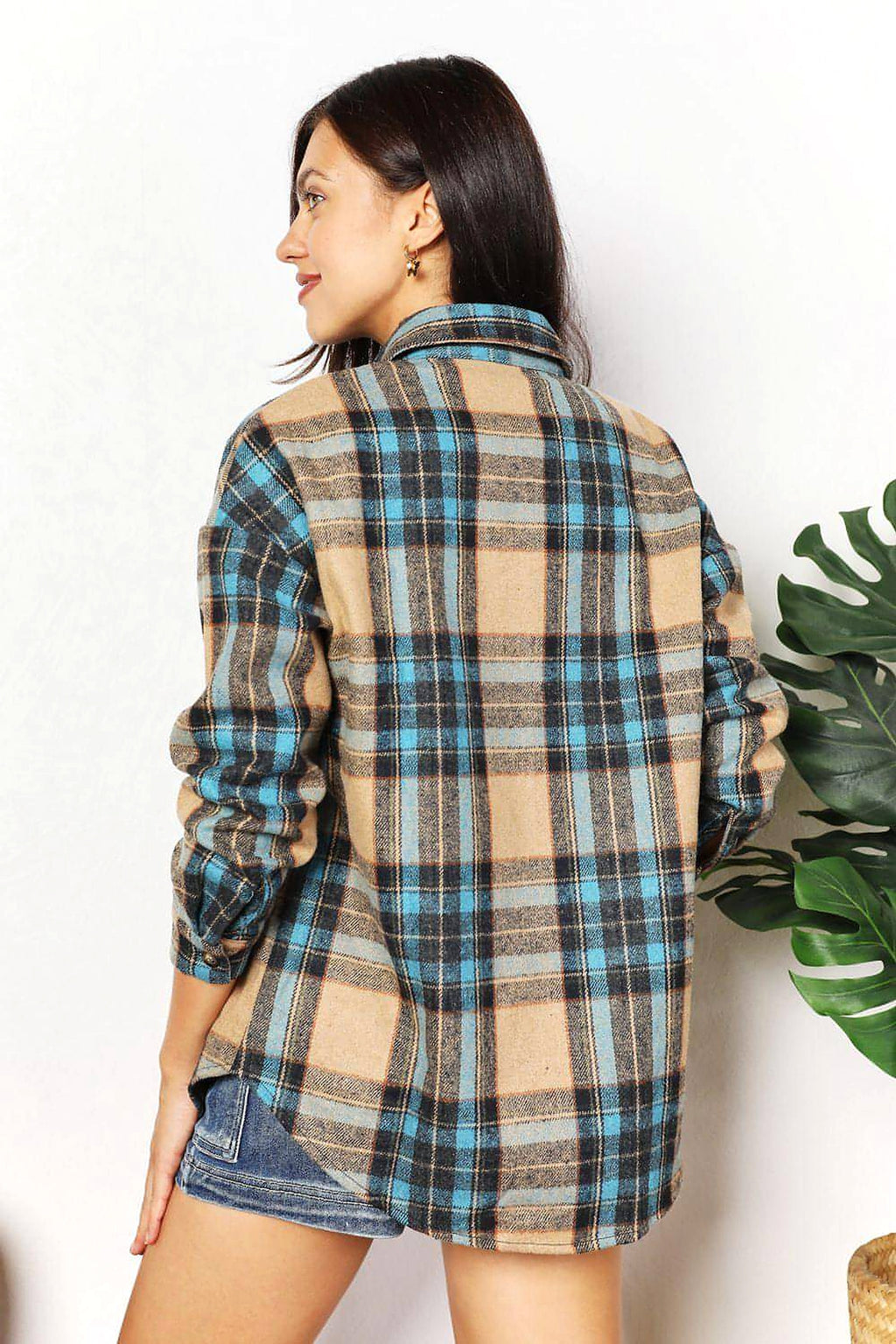 Double Take Plaid Curved Hem Shirt Jacket with Breast Pockets - enhanced image 2