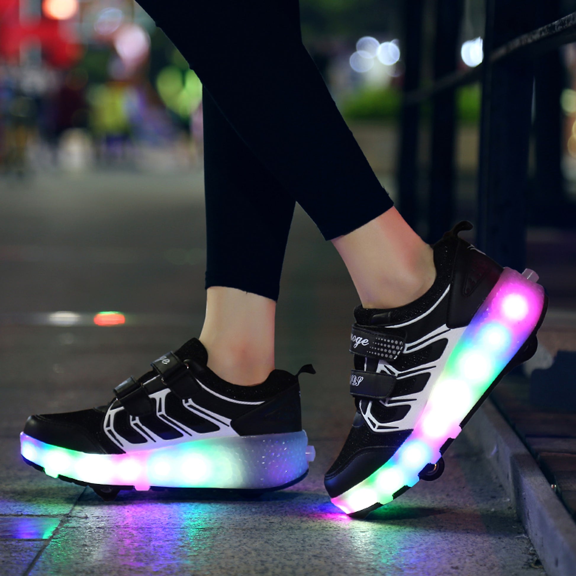 Flashing roller skates - enhanced image 2