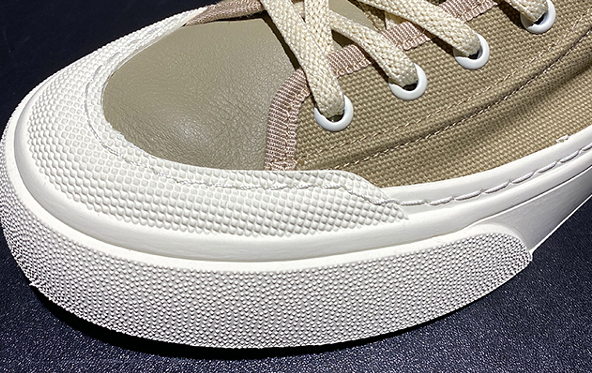 Men's Breathable Light Cloth Casual Sneakers - enhanced image 2