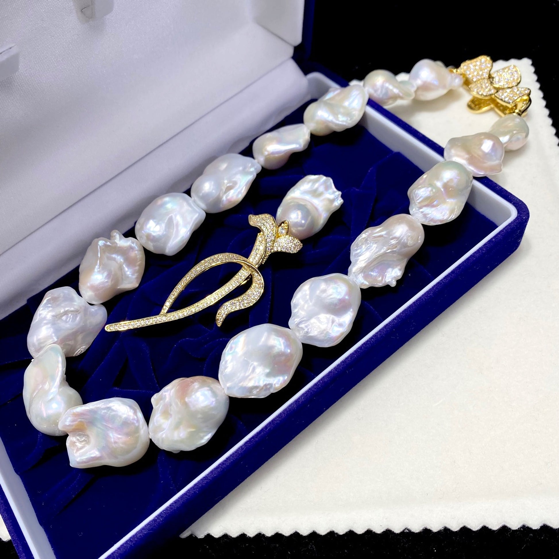 Natural Large Particle Baroque Shaped Freshwater Pearl Necklace For Women - enhanced image 2
