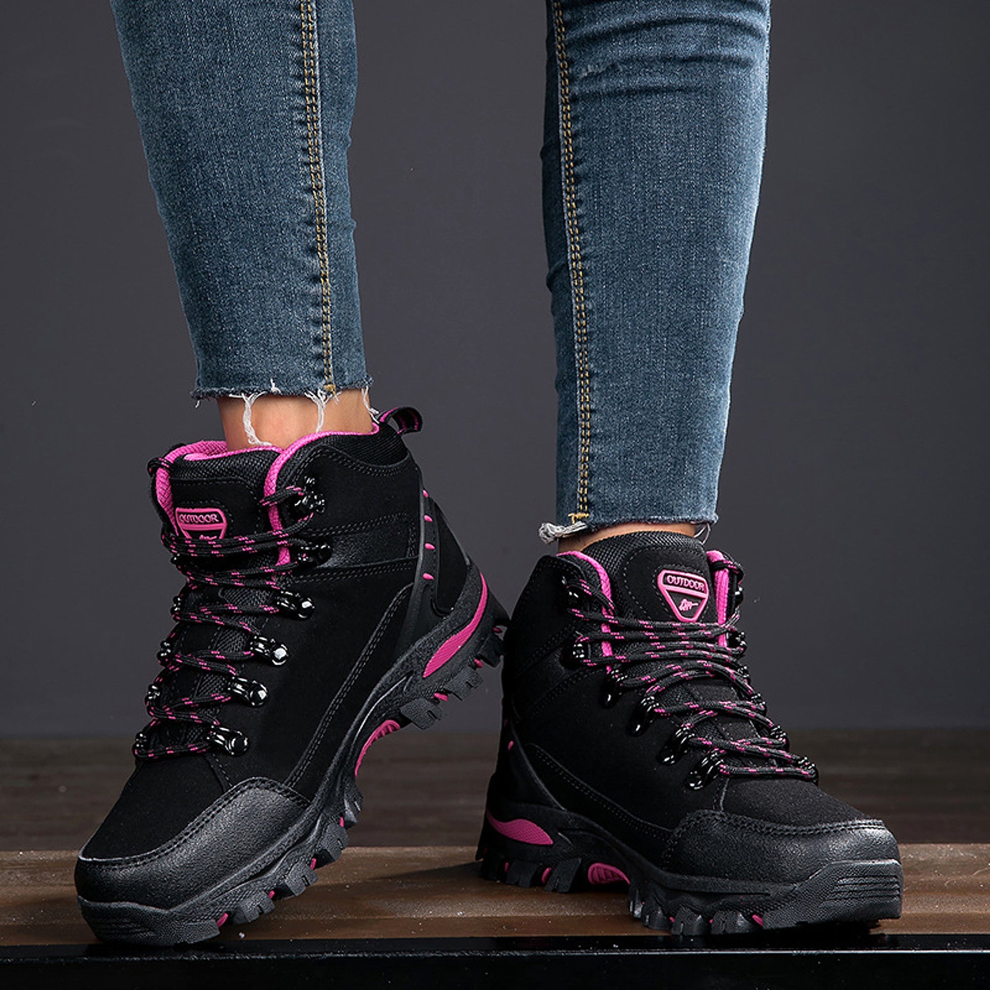 Plus Size Outdoor High-top Wear-resistant Mountaineering Women's Shoes - enhanced image 2